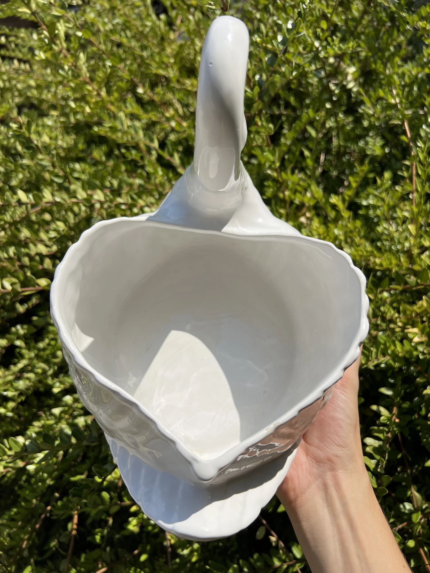 🦢 Vintage white ceramic swan cut – Decor, catch-all and flower pot cover – photo 6